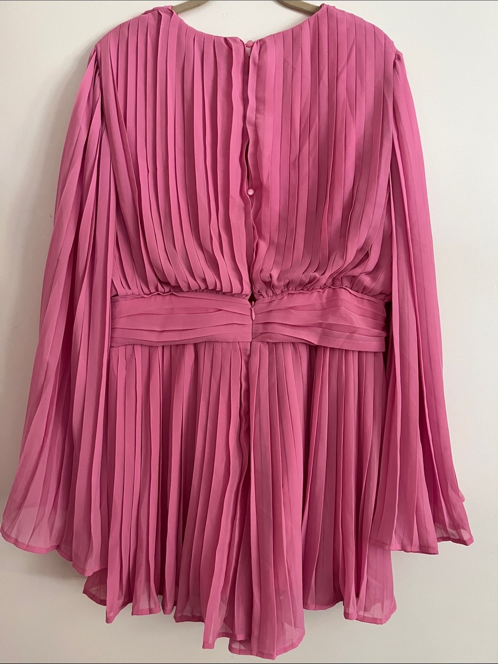 Lumiere Women’s L Boutique Elegant Pink Pleated Romper Bell Sleeves - Picture 6 of 8